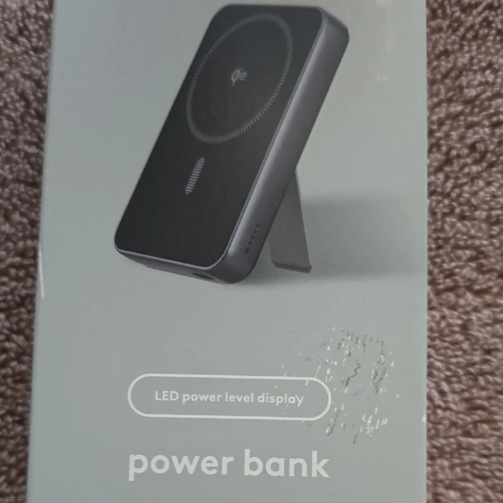 heyday Black Wireless Power Bank with Fold-Out Stand